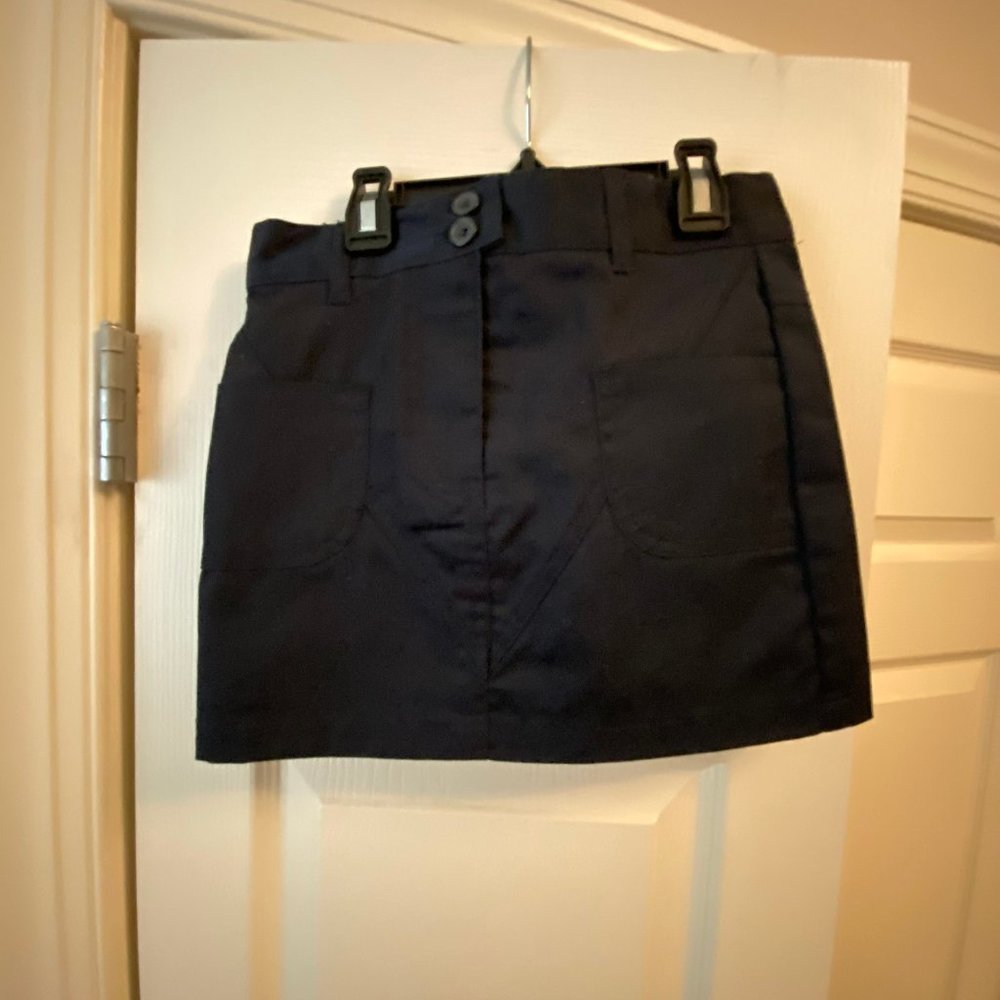 Navy Girls Uniform Skirt size 4  NWT
